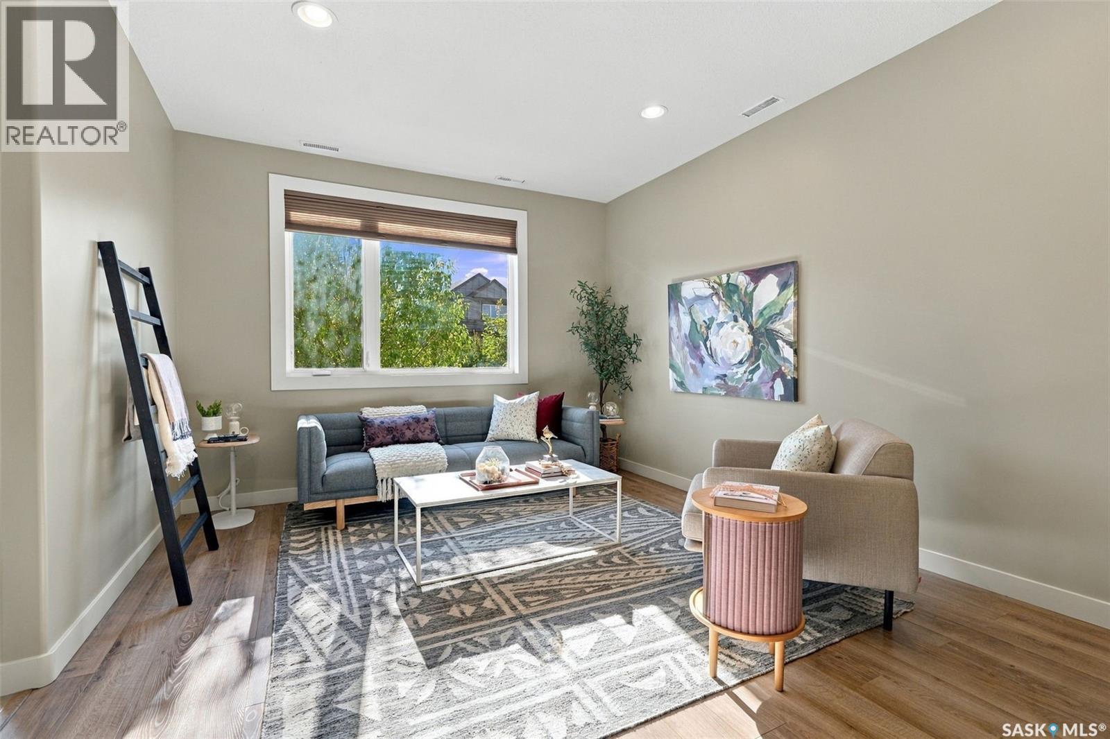 20 103 Willis Crescent Property Photo 6