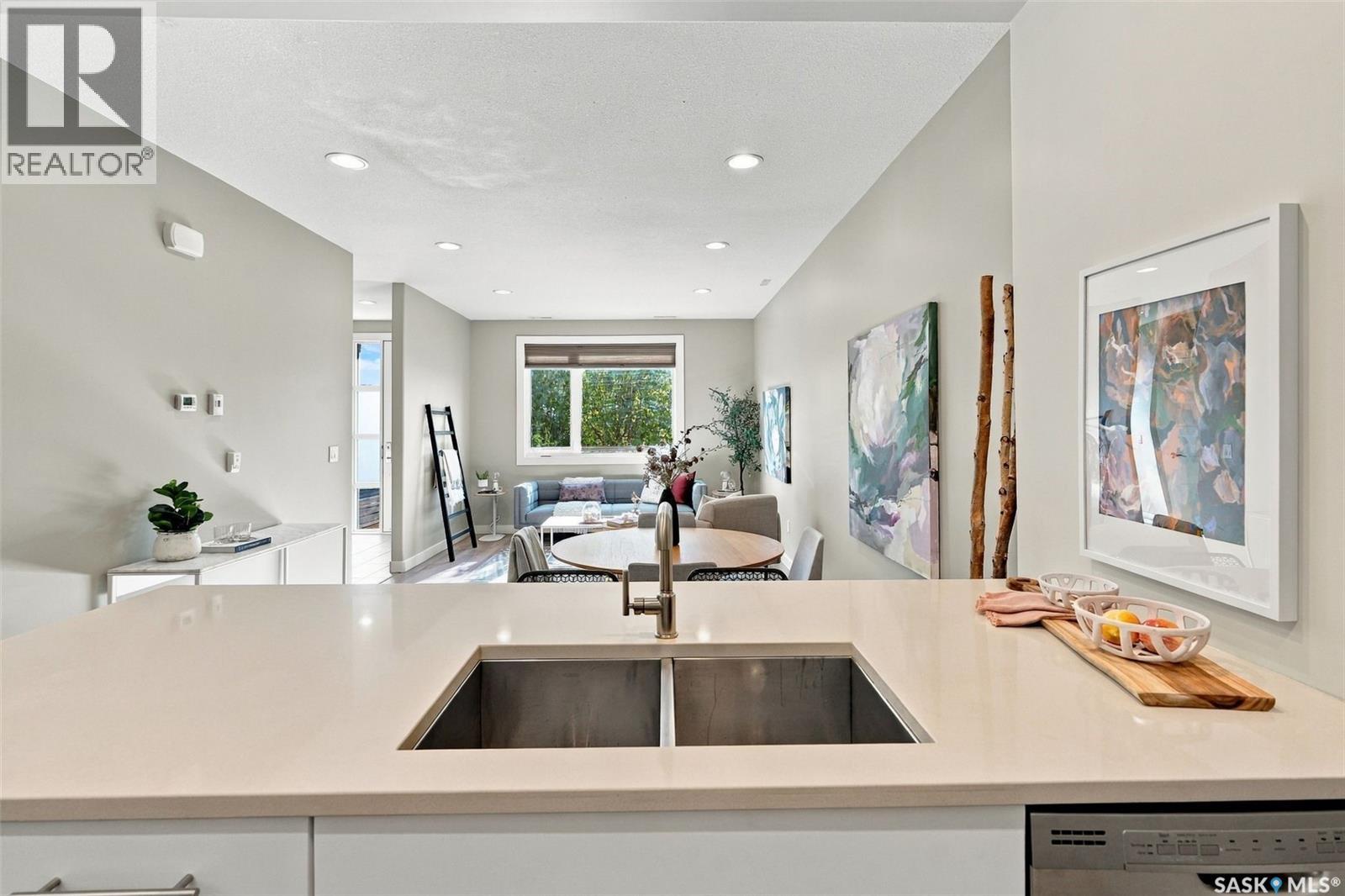 20 103 Willis Crescent Property Photo 22