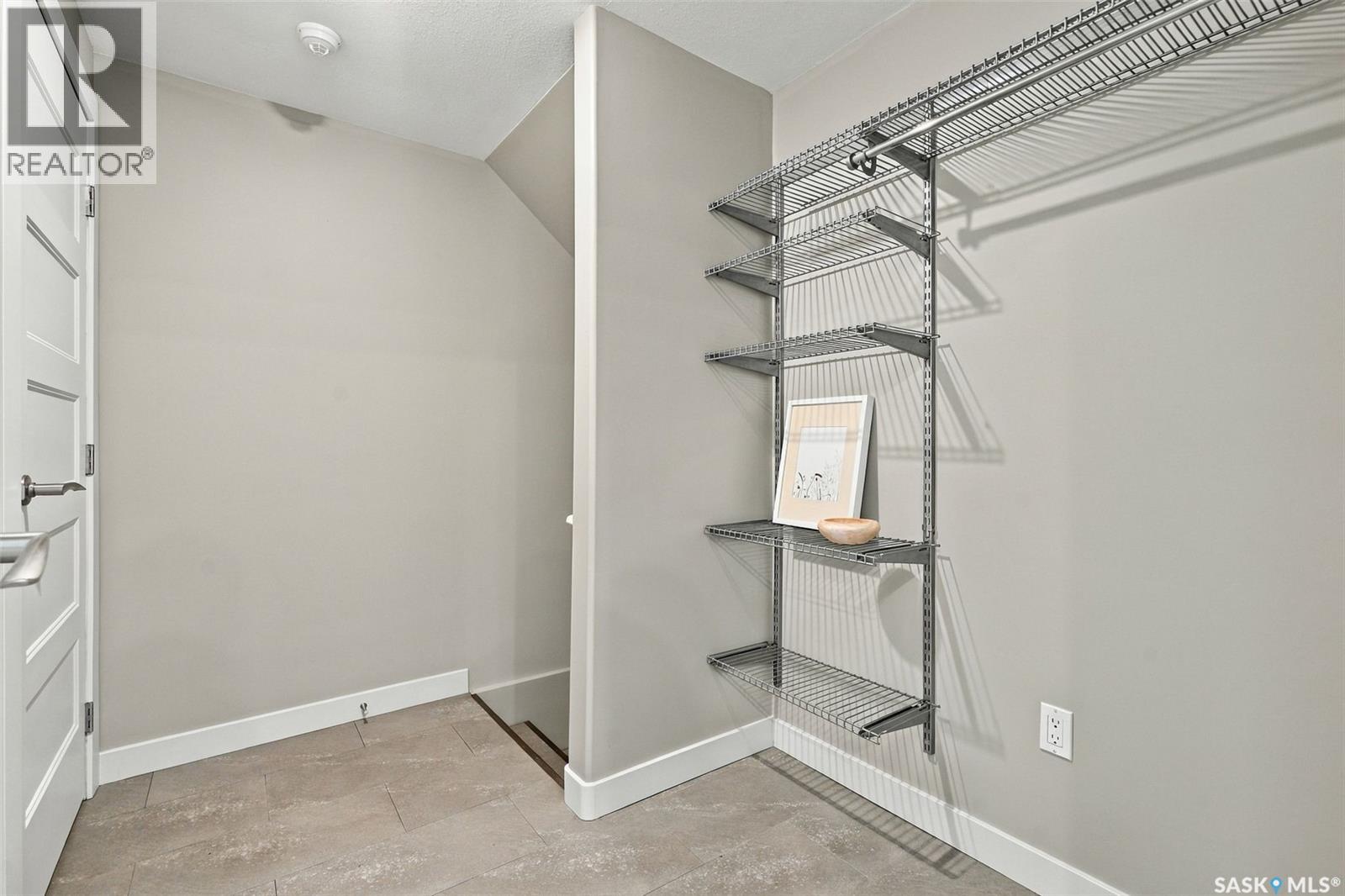 20 103 Willis Crescent Property Photo 38