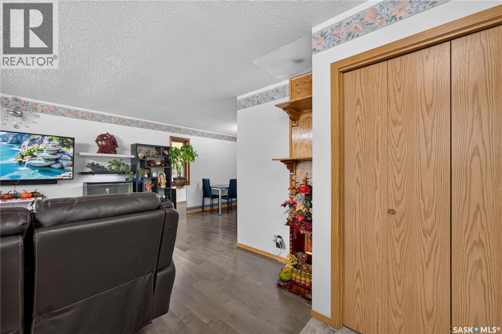 1301 King Street Property Photo 4