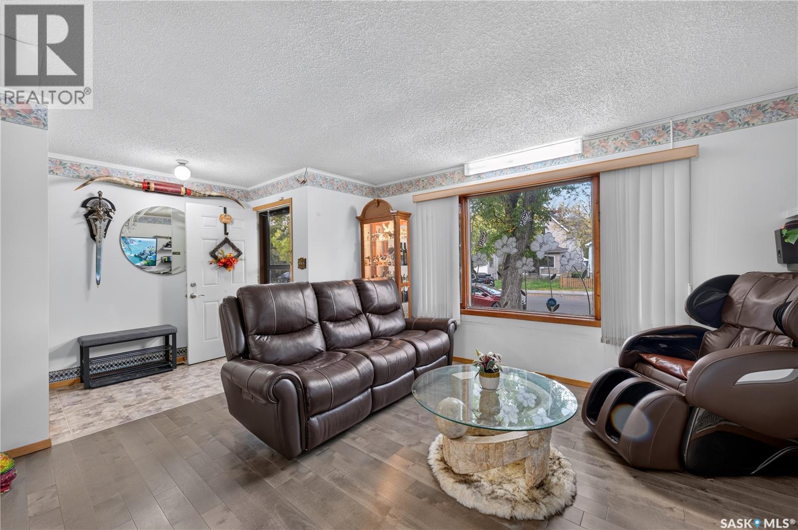 1301 King Street Property Photo 6