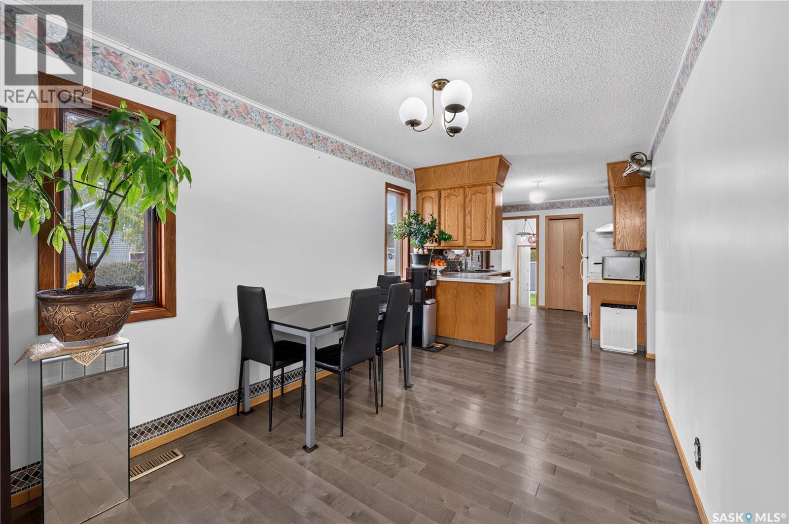 1301 King Street Property Photo 8