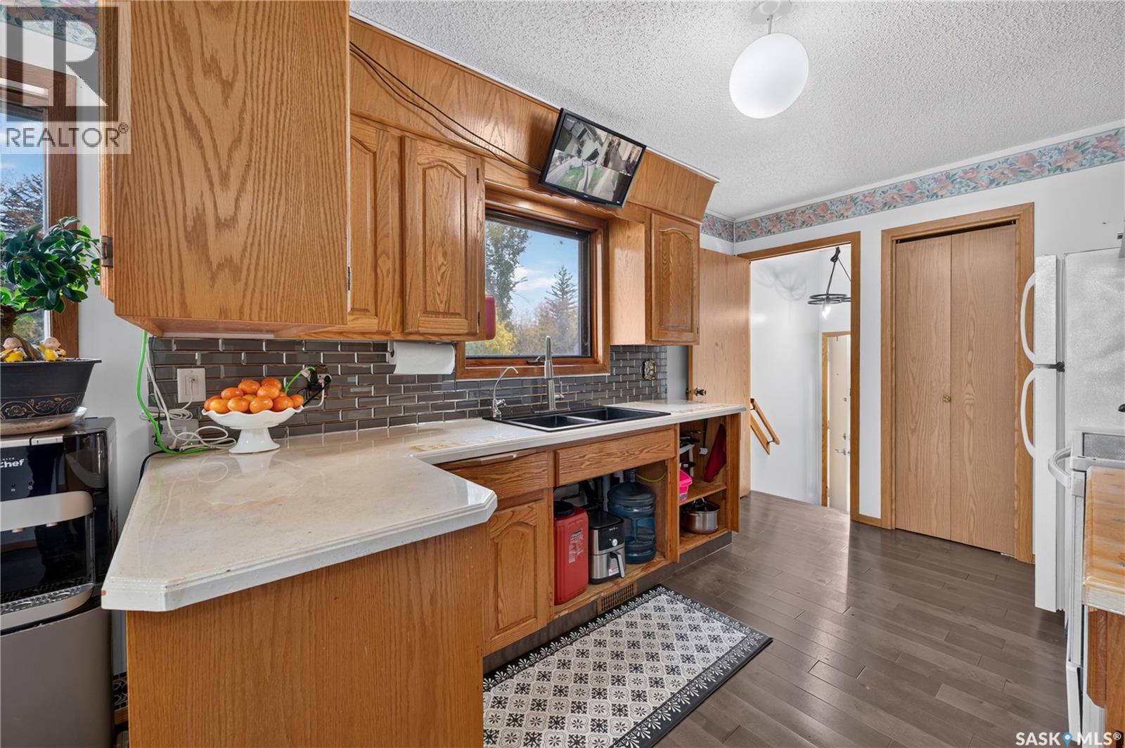 1301 King Street Property Photo 9