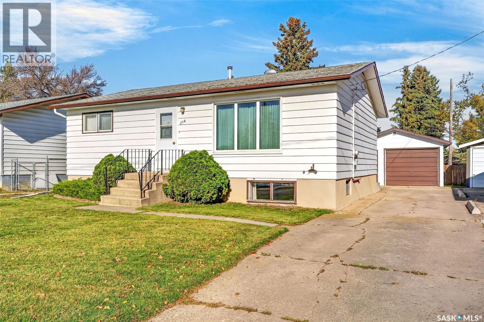214 Burns Avenue W Property Photo 1