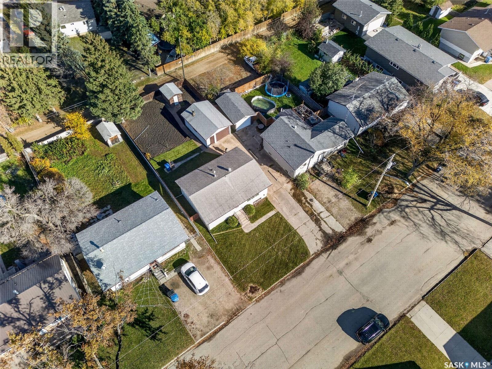 214 Burns Avenue W Property Photo 2
