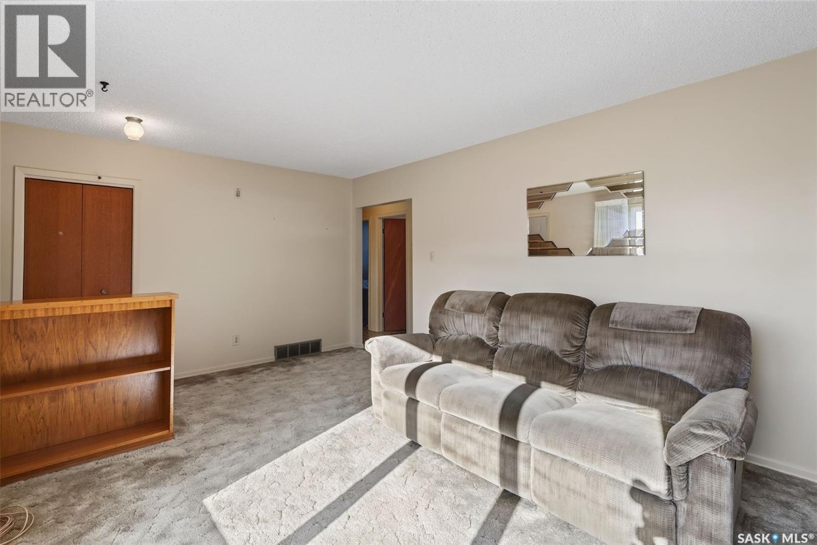 214 Burns Avenue W Property Photo 6