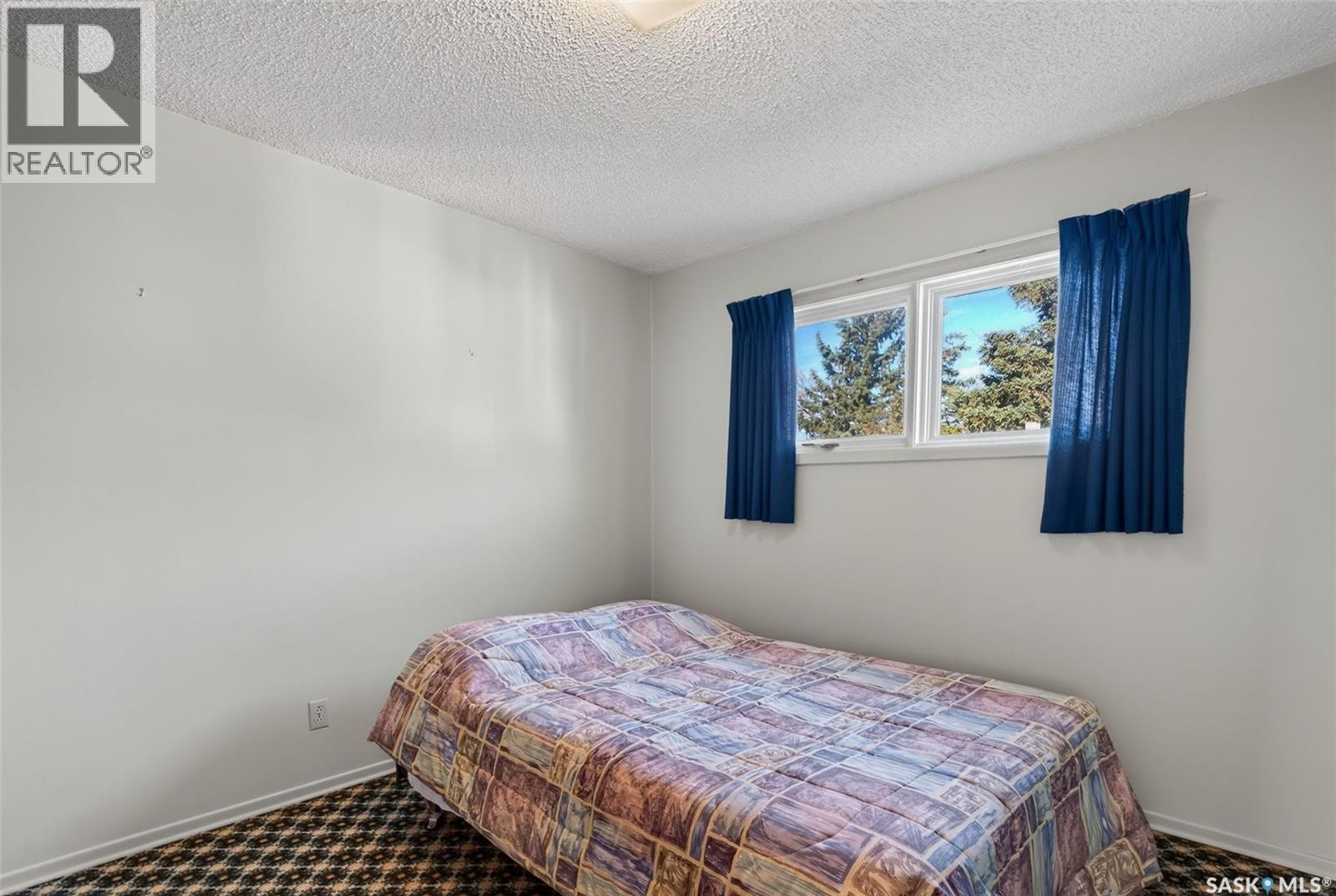 214 Burns Avenue W Property Photo 15