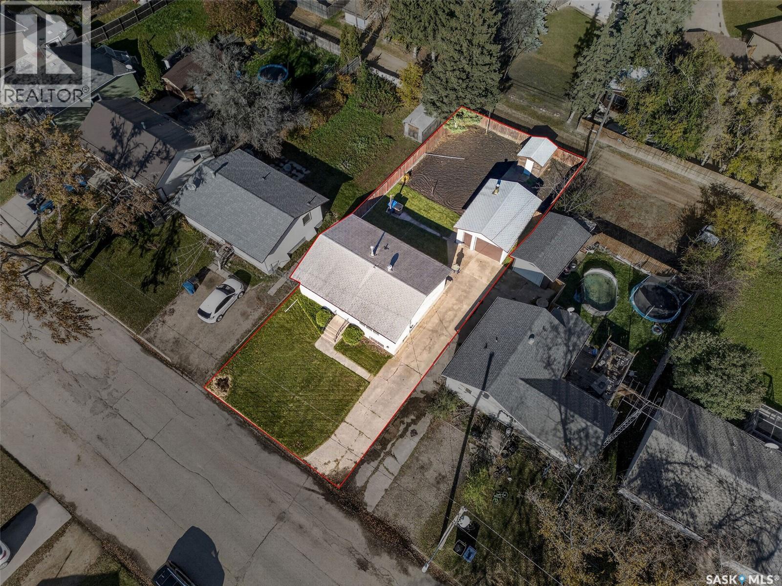 214 Burns Avenue W Property Photo 28