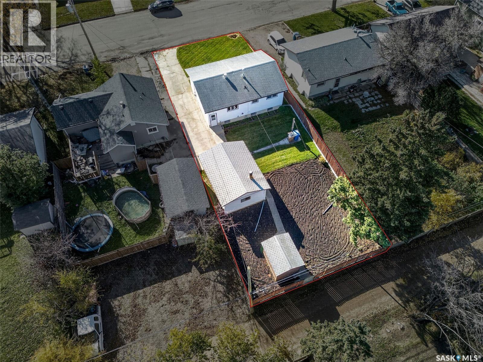 214 Burns Avenue W Property Photo 29