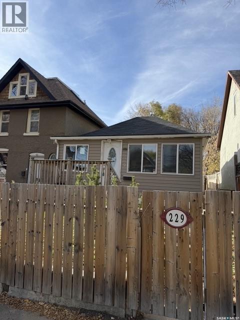 229 I Avenue N Property Photo 1