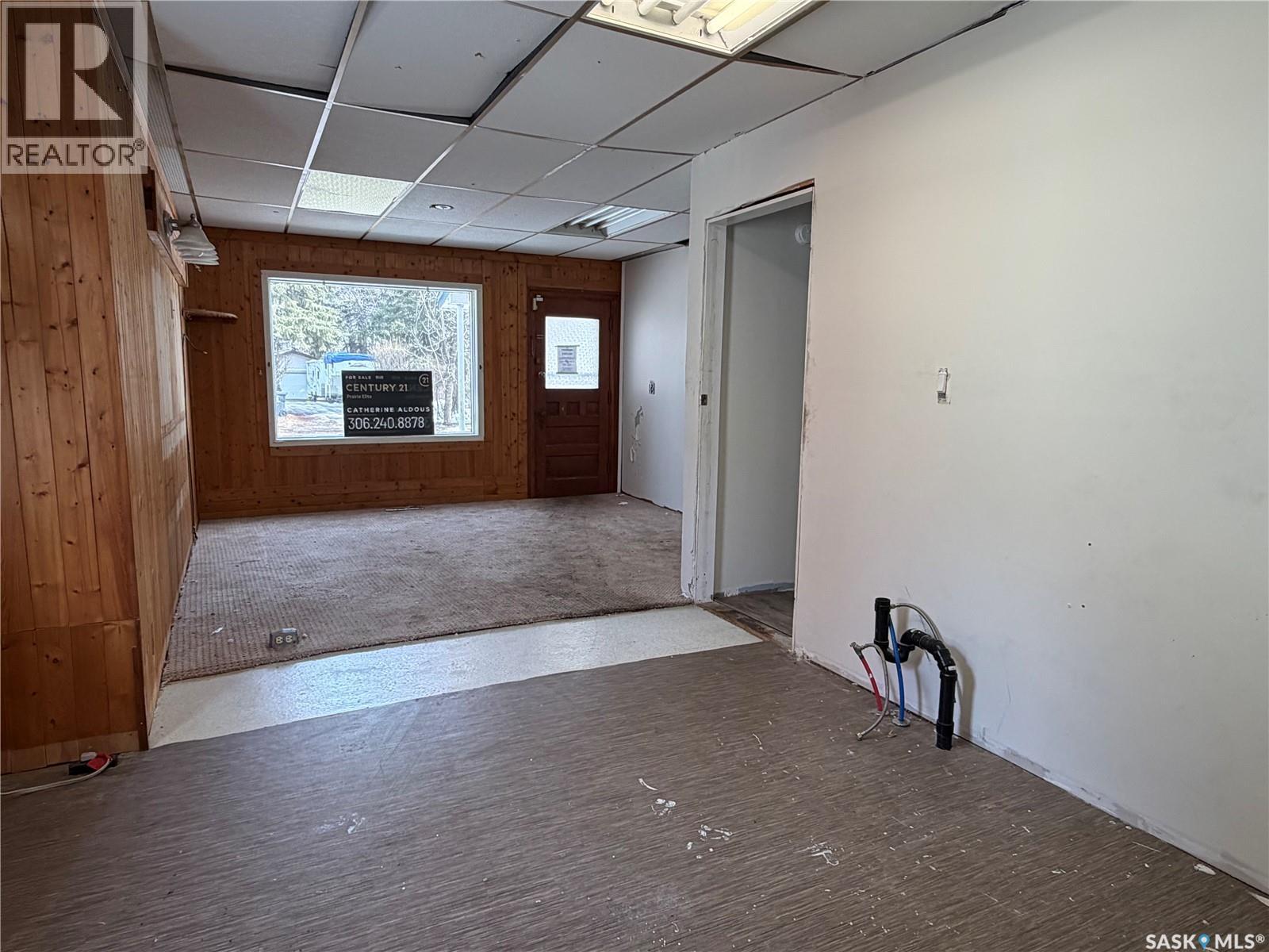 407 2nd Street E Property Photo 10