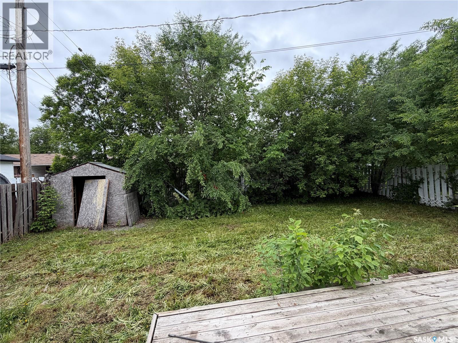 407 2nd Street E Property Photo 20