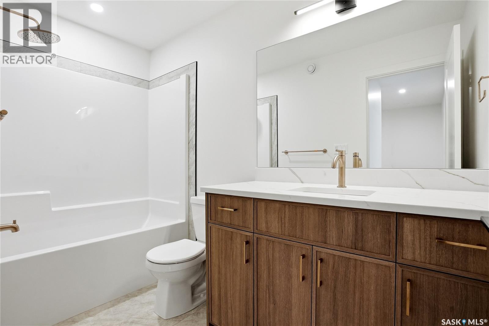 317 11th Street E Property Photo 33