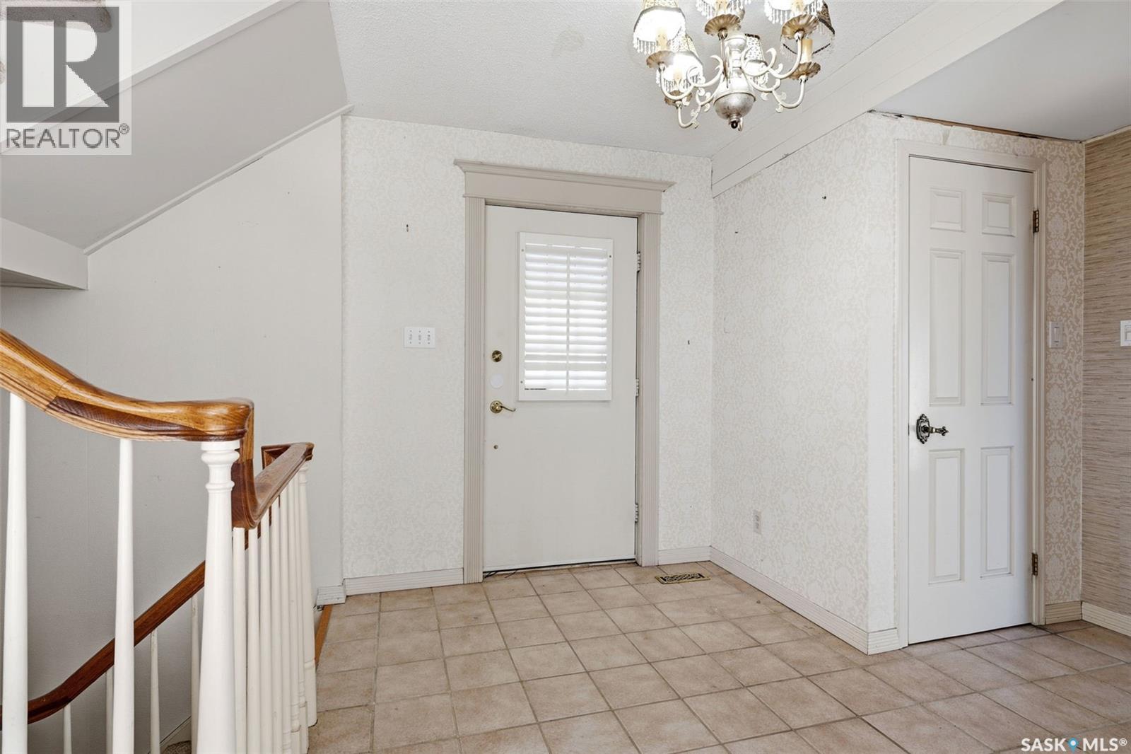 1034 Gryphons Walk Property Photo 4