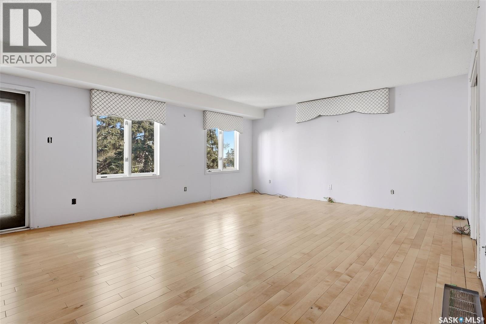 1034 Gryphons Walk Property Photo 26