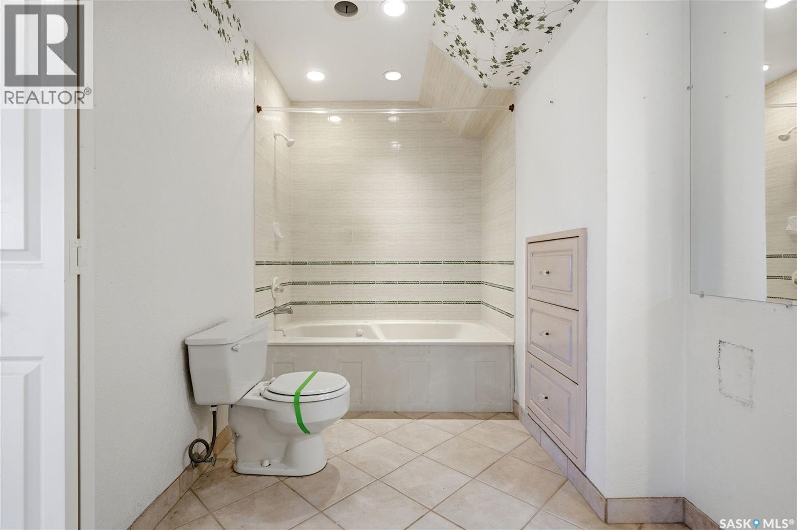 1034 Gryphons Walk Property Photo 31