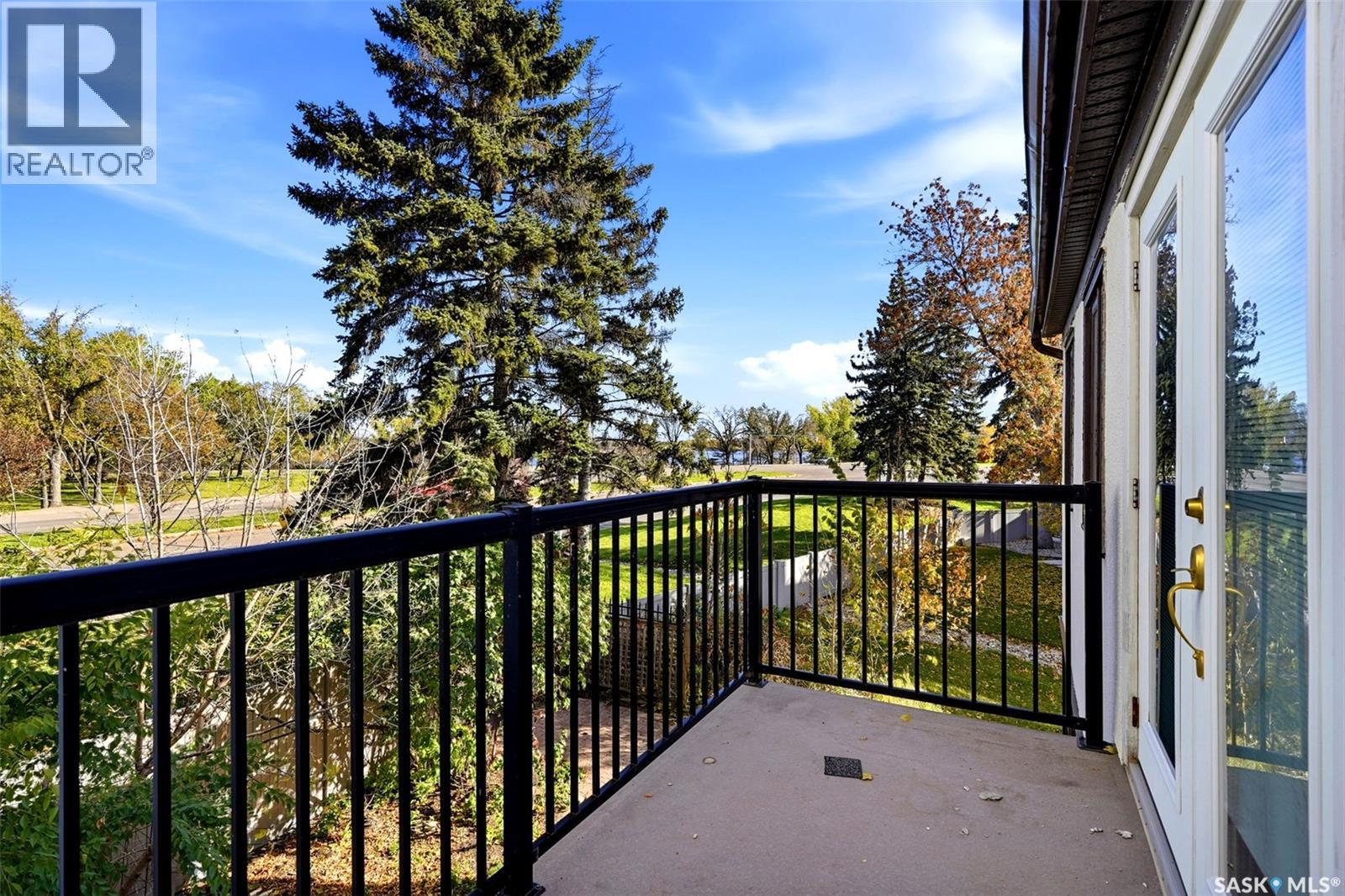 1034 Gryphons Walk Property Photo 33