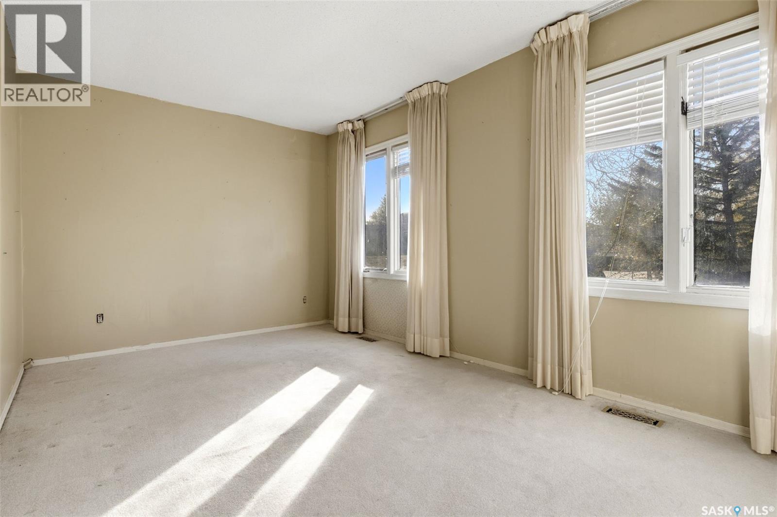 1034 Gryphons Walk Property Photo 38