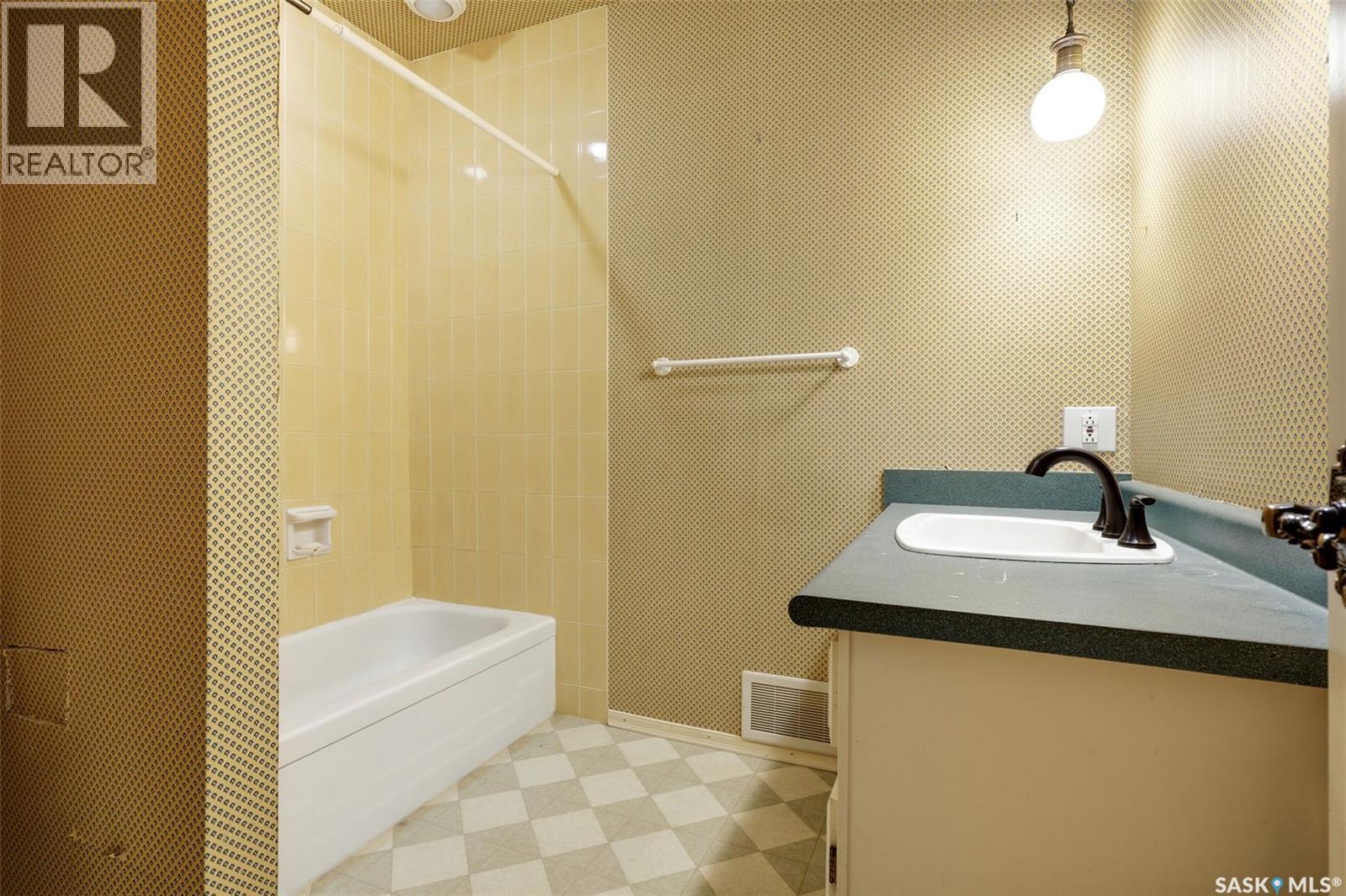 1034 Gryphons Walk Property Photo 43