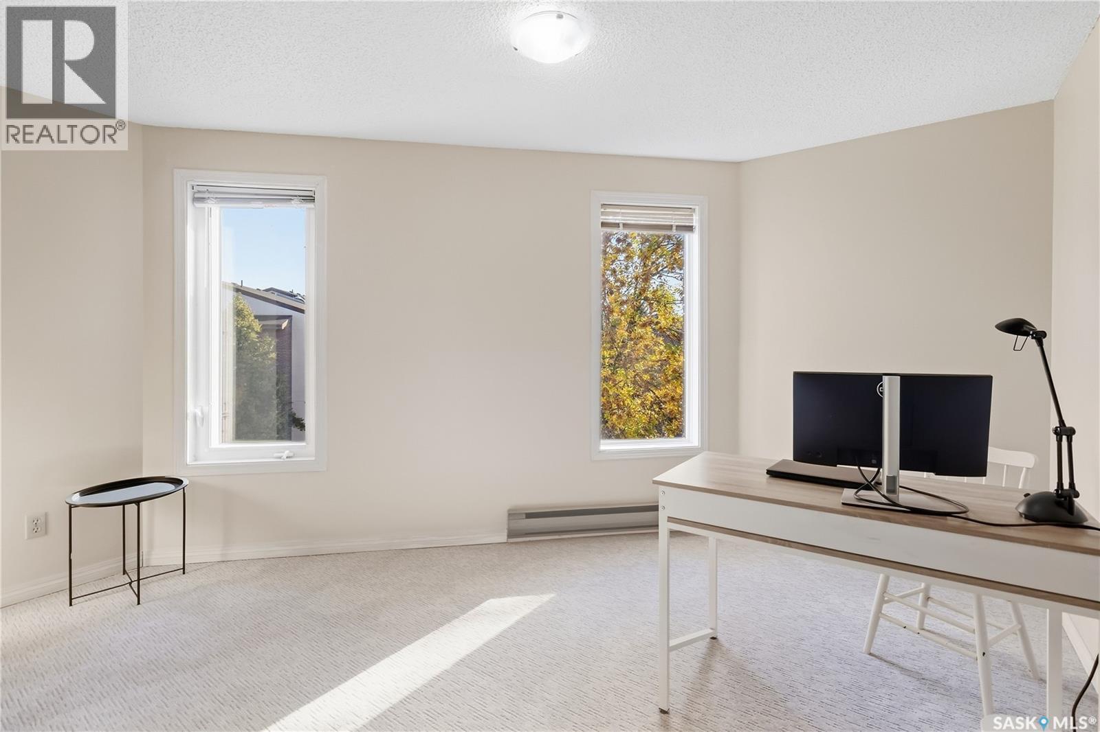 303 302 Tait Crescent Property Photo 22