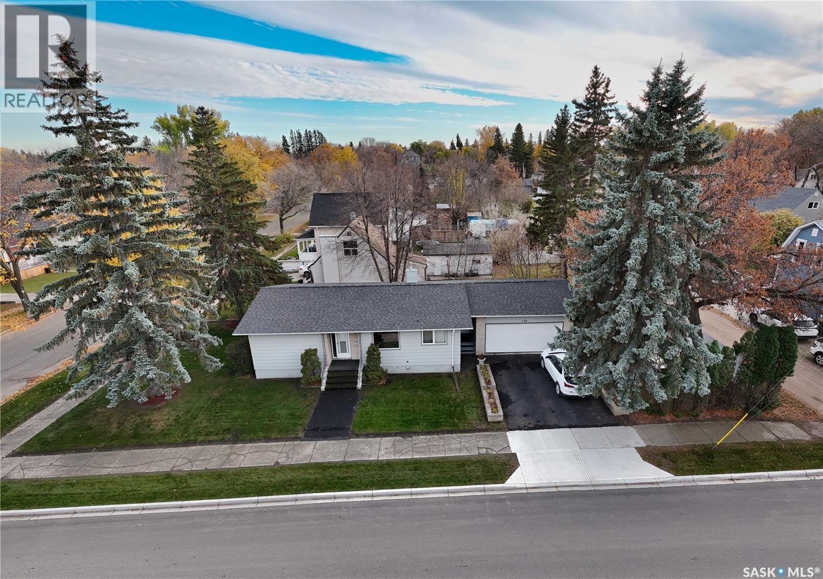 108 Tupper Avenue Property Photo 1