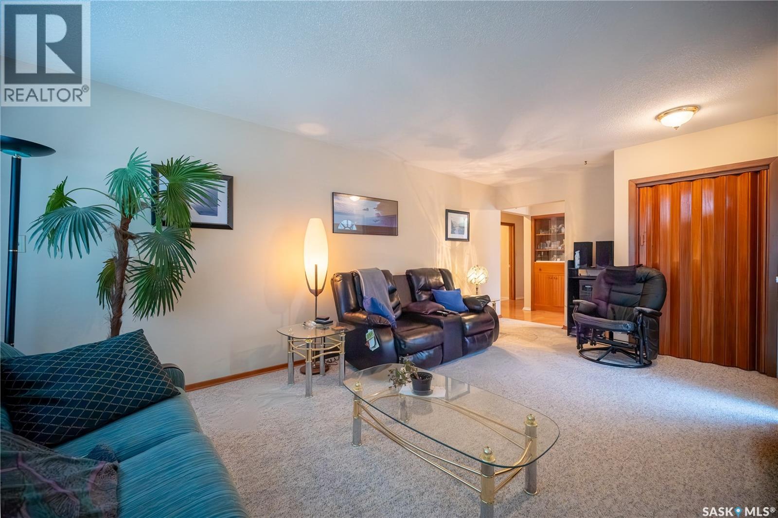 108 Tupper Avenue Property Photo 8