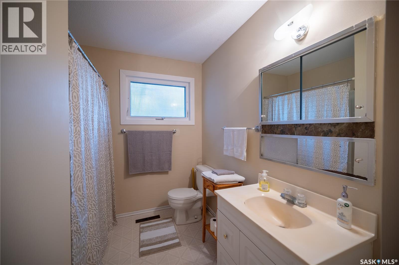 108 Tupper Avenue Property Photo 22