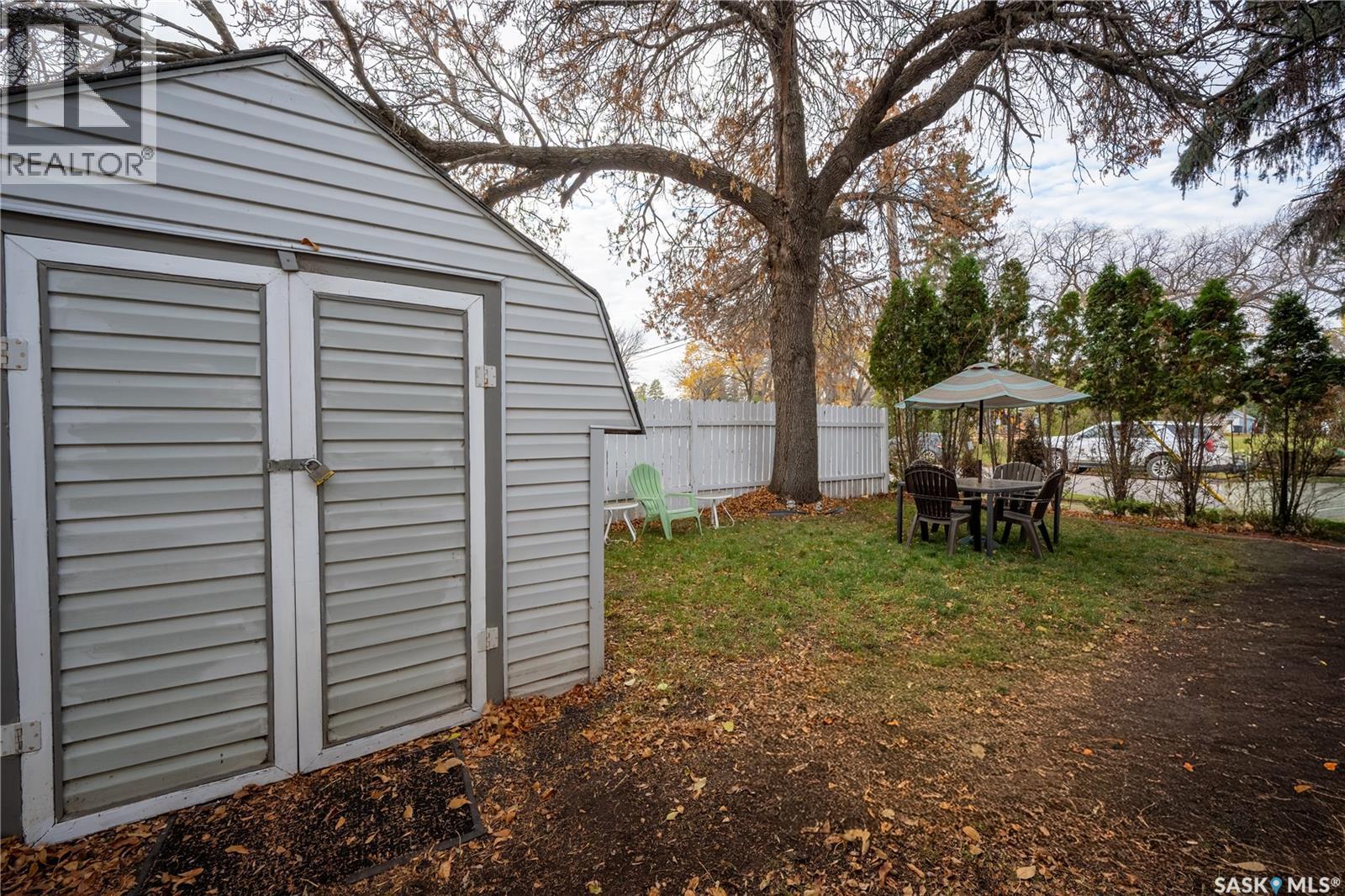 108 Tupper Avenue Property Photo 39