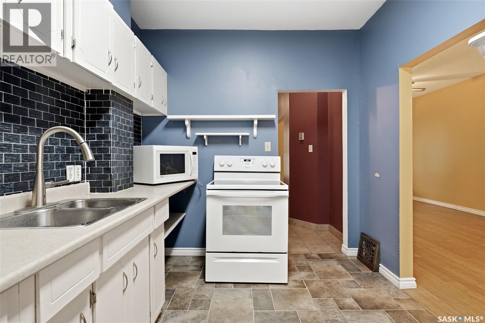 2242 Angus Street Property Photo 11