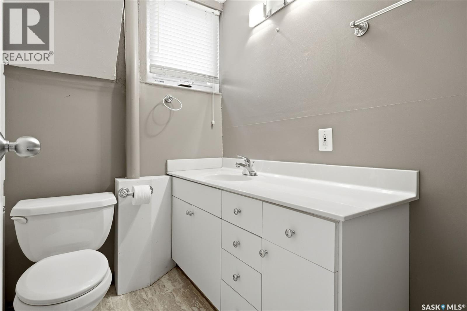 2242 Angus Street Property Photo 20