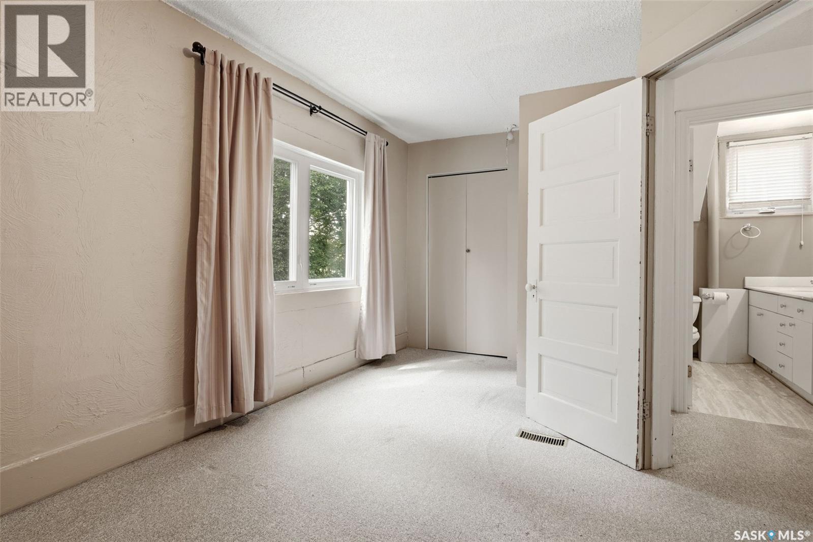 2242 Angus Street Property Photo 24