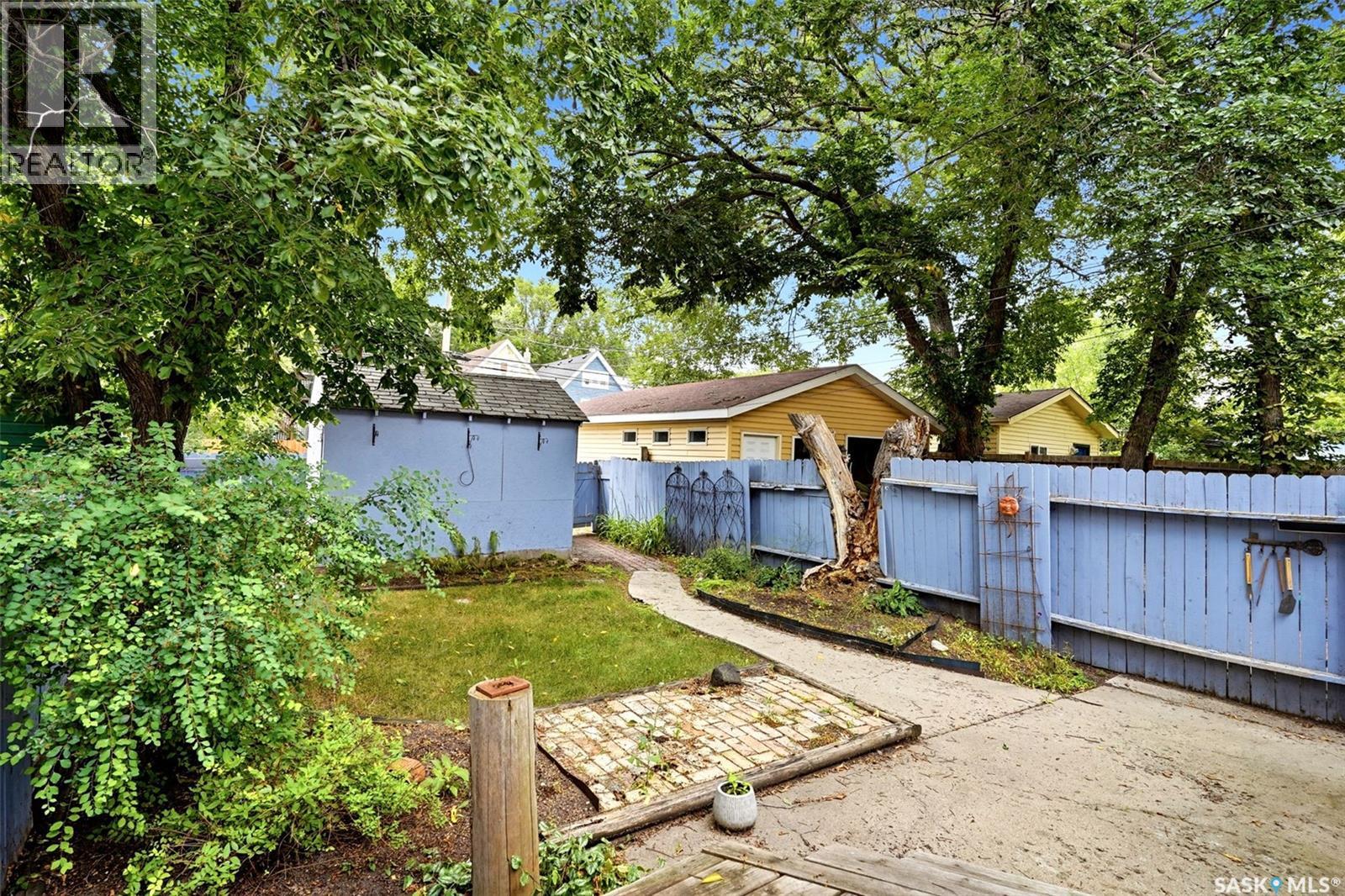 2242 Angus Street Property Photo 32
