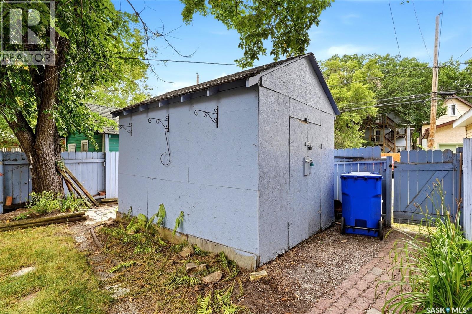 2242 Angus Street Property Photo 34