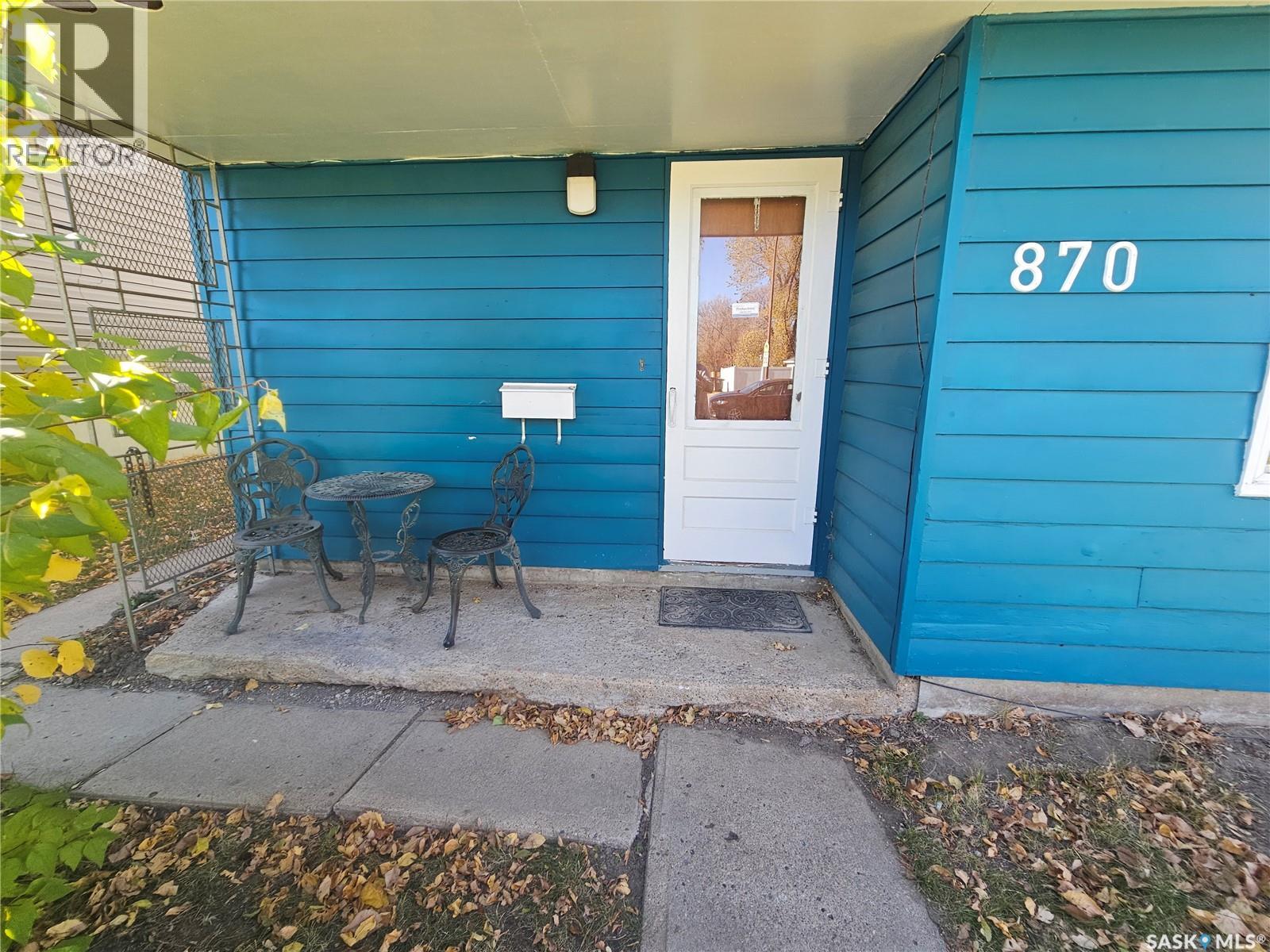 870 11th Avenue Ne Property Photo 2