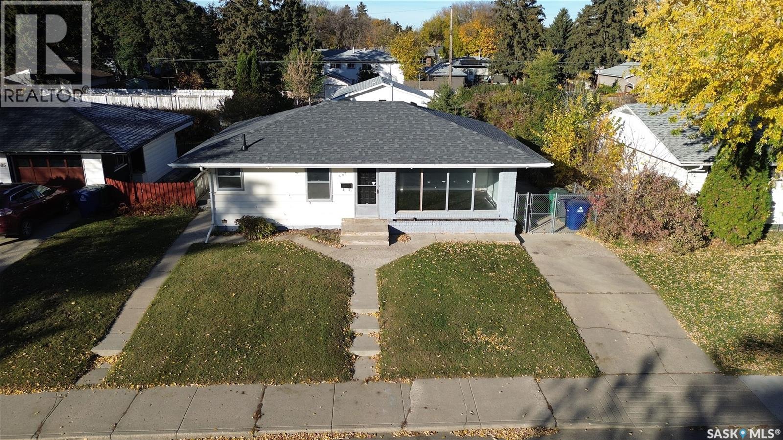 607 Q Avenue N Property Photo 1