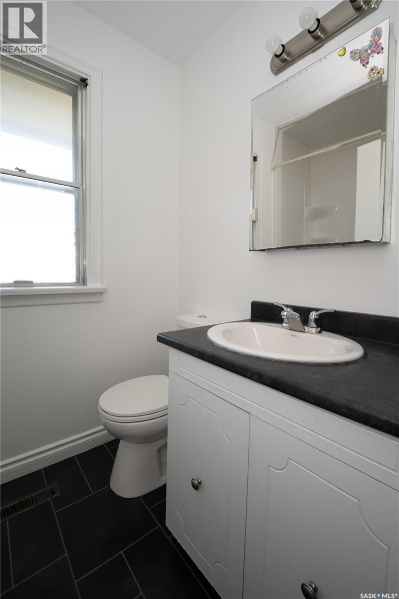 607 Q Avenue N Property Photo 17