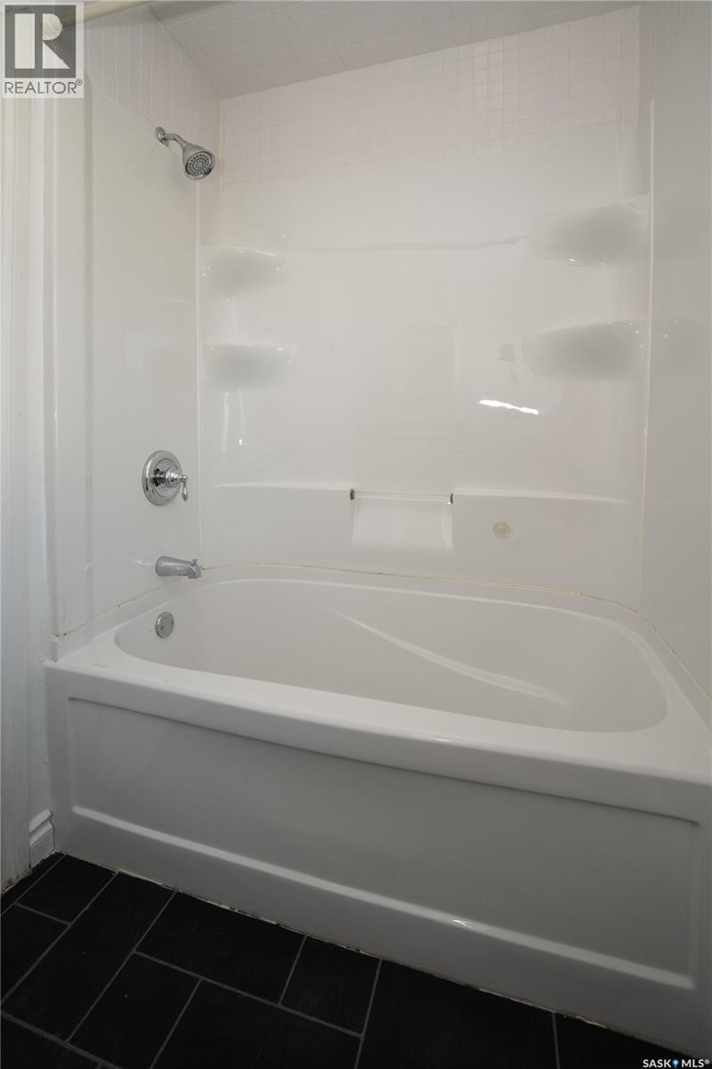 607 Q Avenue N Property Photo 18