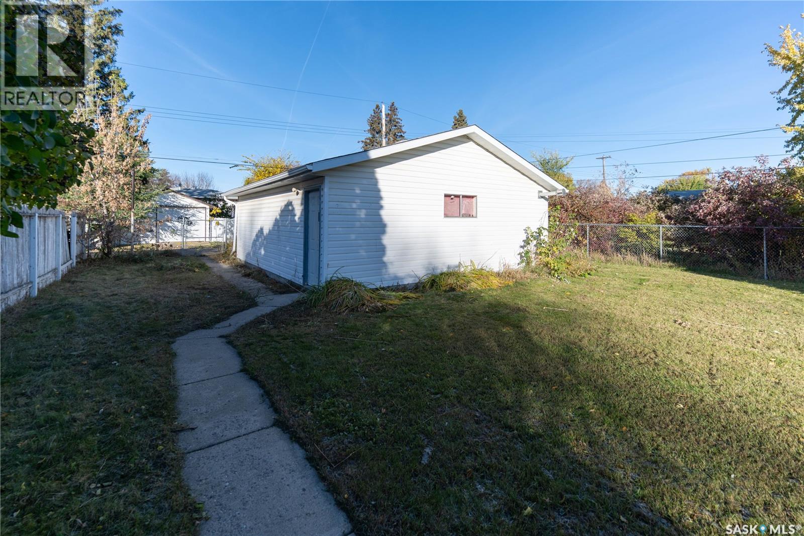607 Q Avenue N Property Photo 39