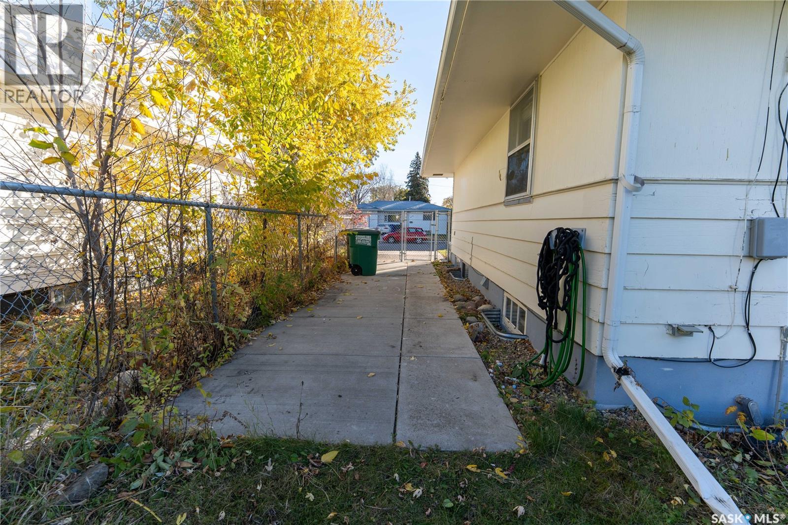 607 Q Avenue N Property Photo 44