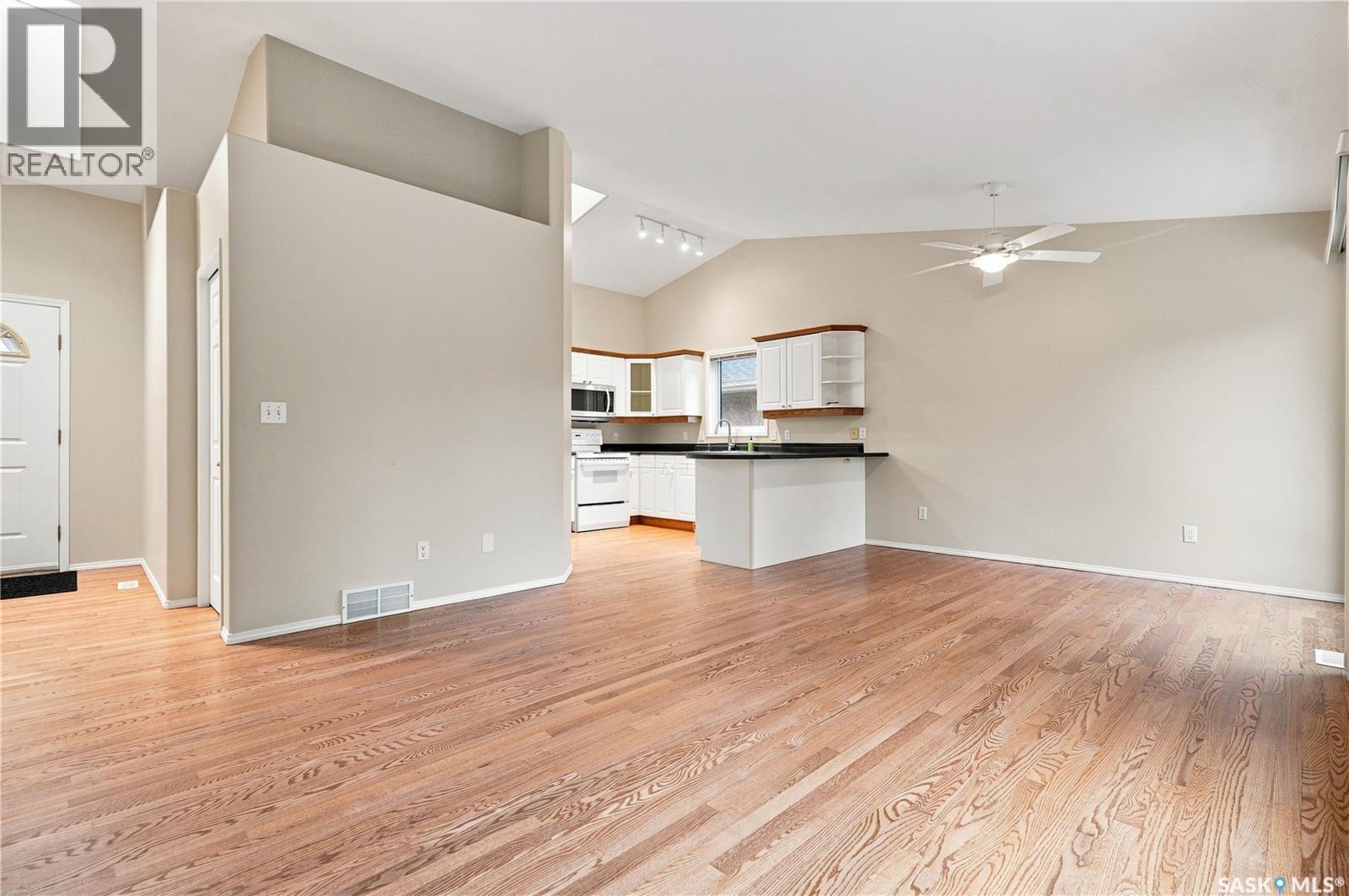 323 Garvie Road Property Photo 3