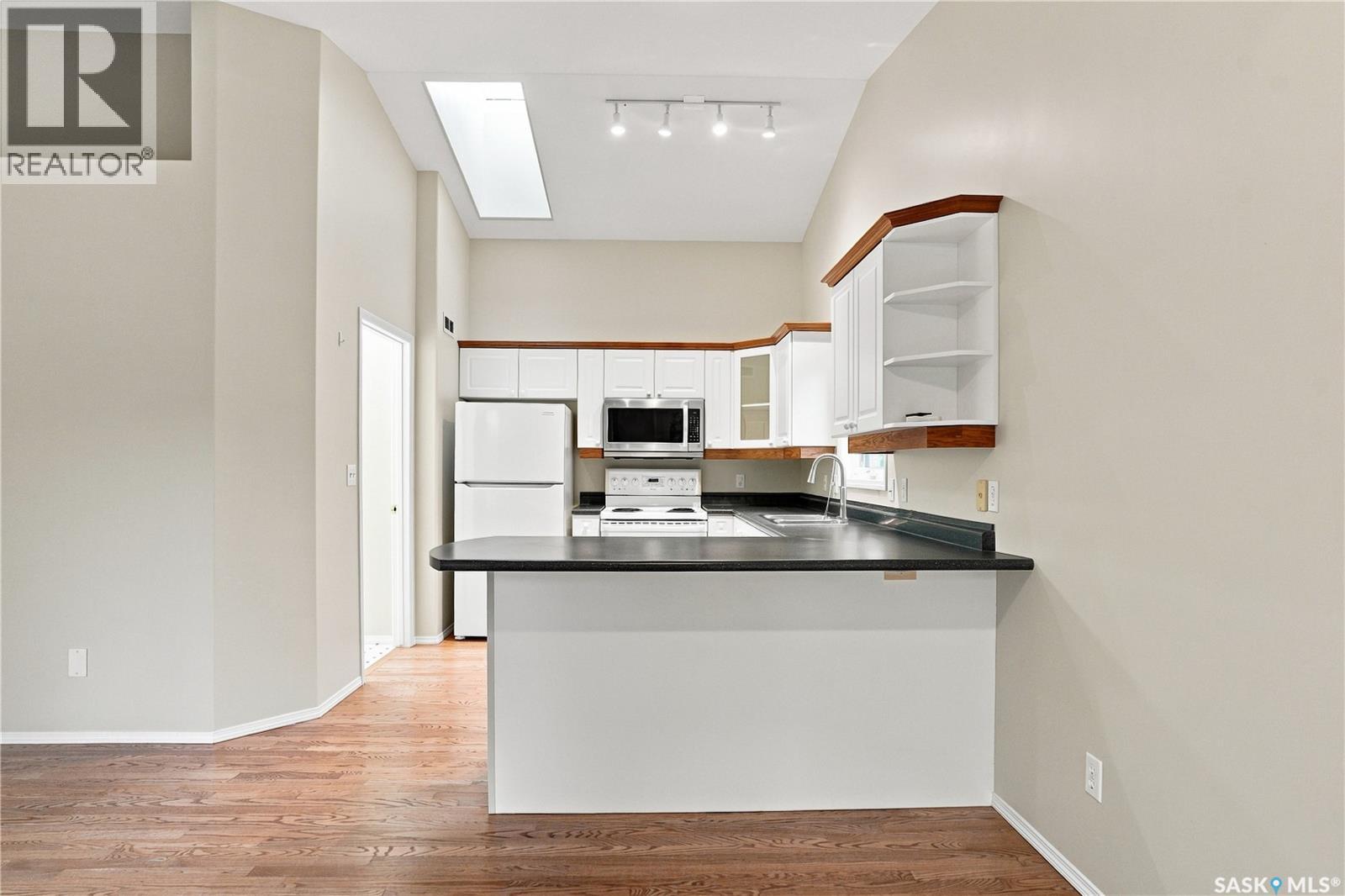 323 Garvie Road Property Photo 9