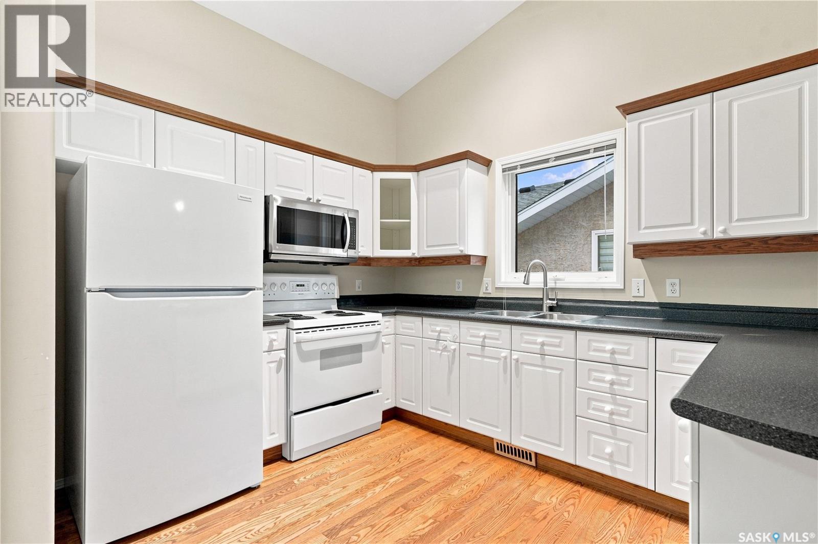 323 Garvie Road Property Photo 10