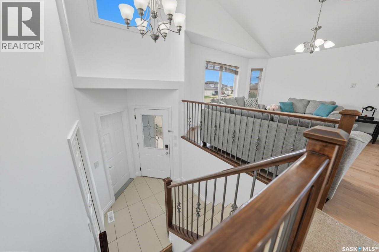 455 Hastings Crescent Property Photo 5