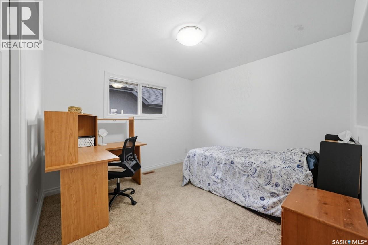 455 Hastings Crescent Property Photo 21