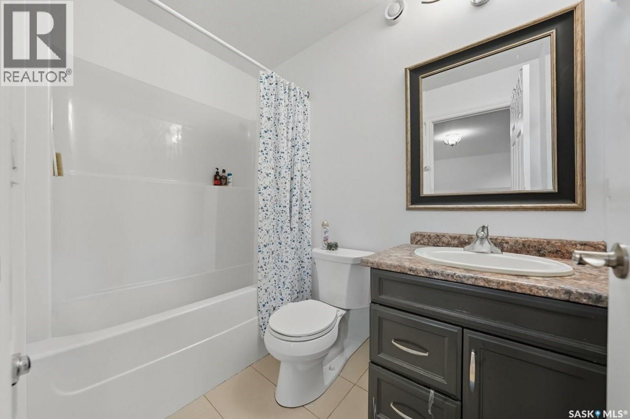 455 Hastings Crescent Property Photo 25