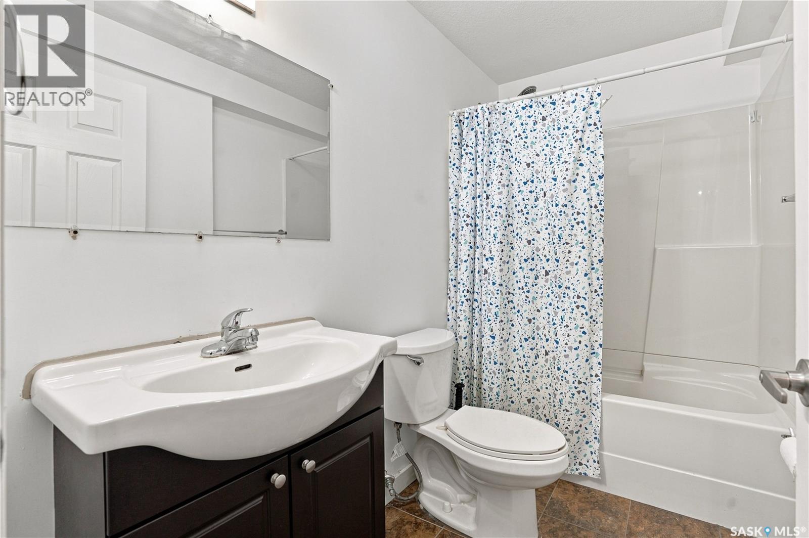 455 Hastings Crescent Property Photo 37