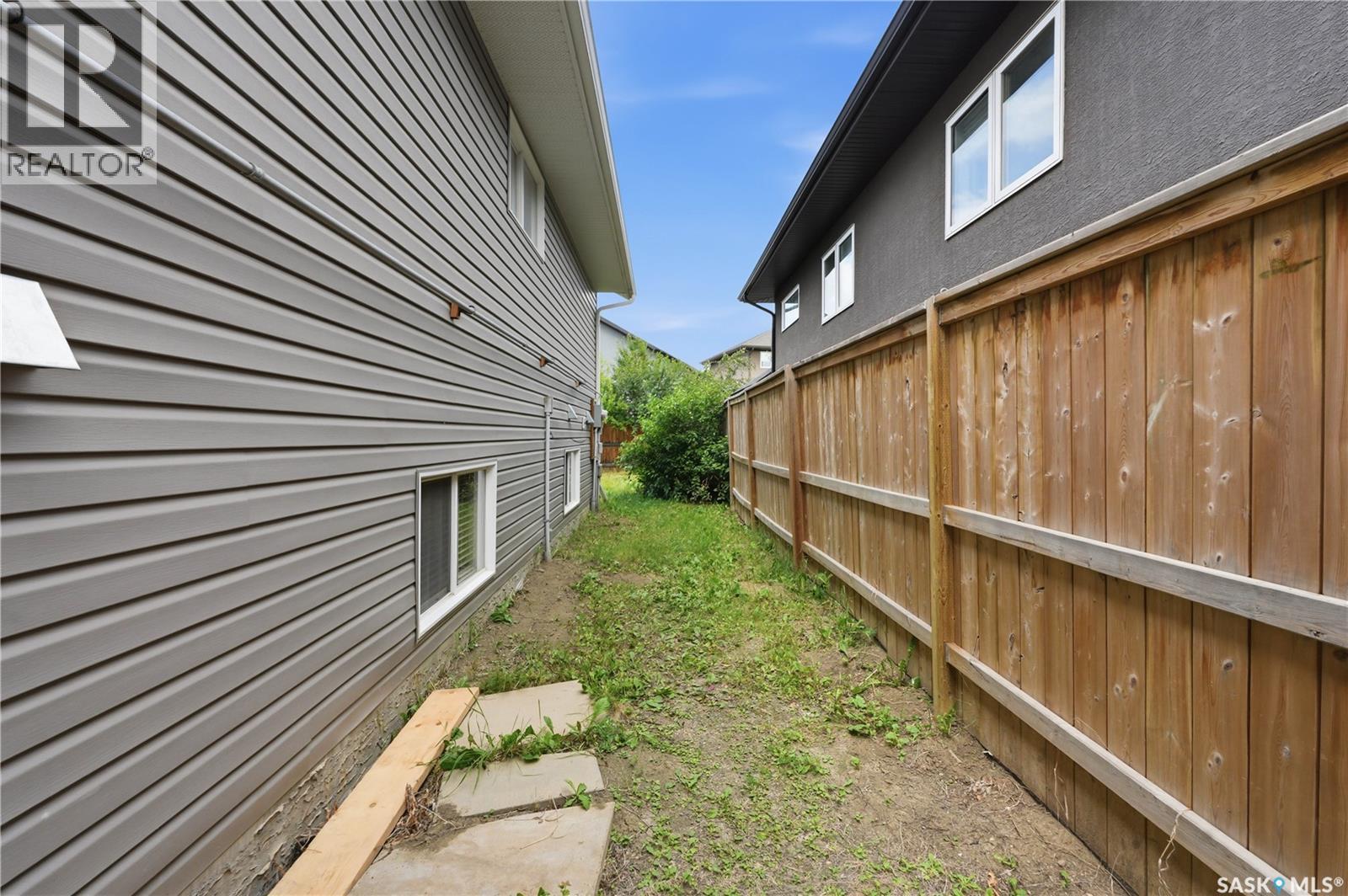 455 Hastings Crescent Property Photo 42