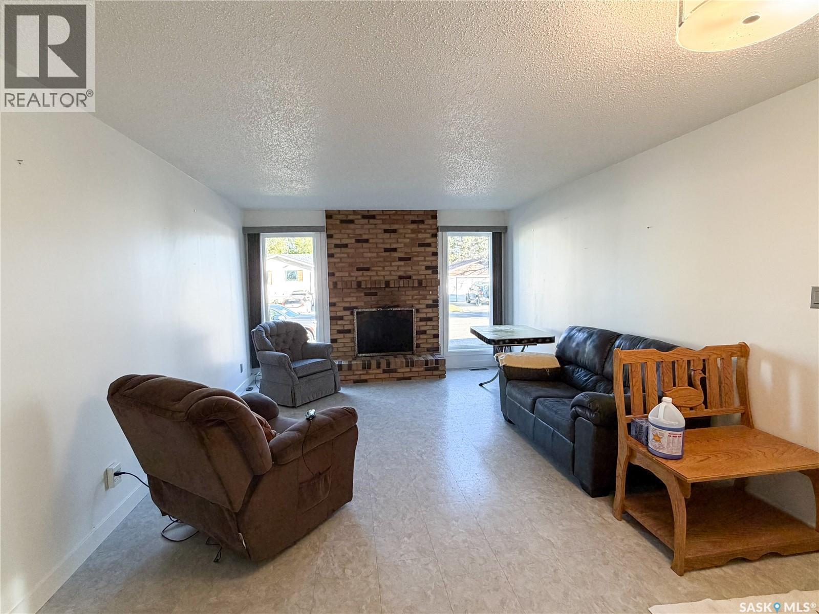 64 Dunfield Crescent Property Photo 2