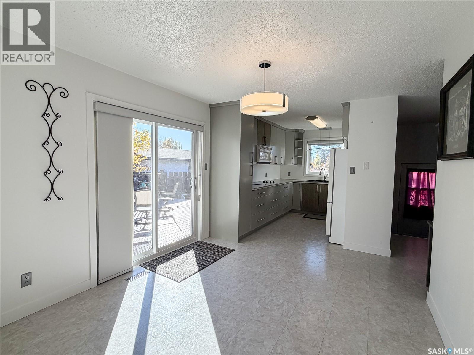 64 Dunfield Crescent Property Photo 5
