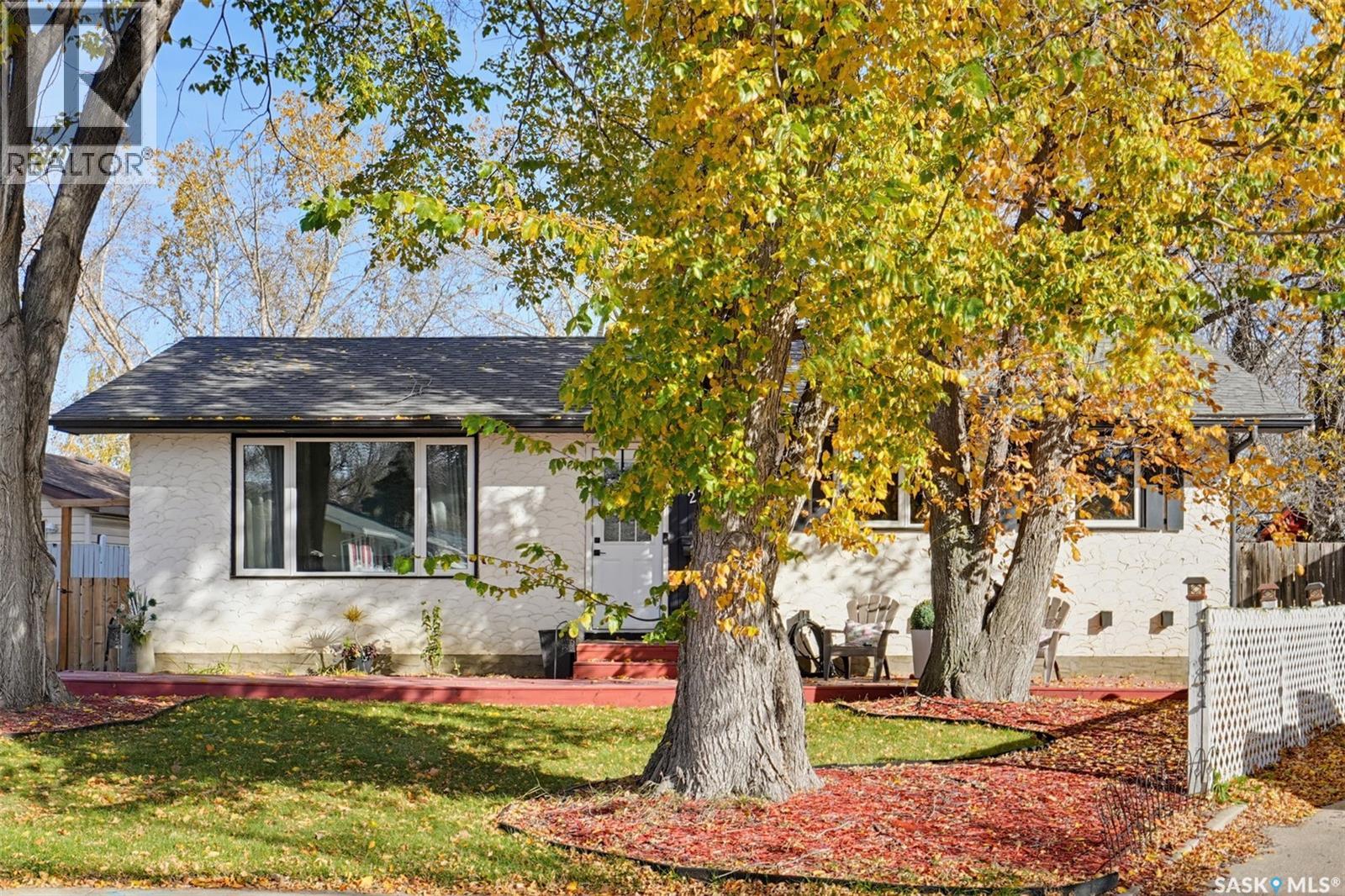 234 Haviland Crescent Property Photo 3